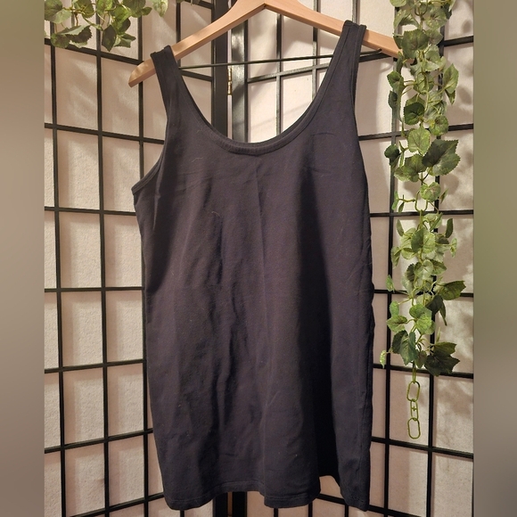Torrid Classic Black Women's Tank Top Size 2 - Picture 1 of 3